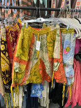 Load image into Gallery viewer, HCWL - Daisy Cargo Shorts