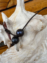 Load image into Gallery viewer, HC Handcrafted 2 Angel Black Pearl Chocker - 20mm 3 Way Wear