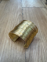 Load image into Gallery viewer, The King Collection - Wire Bracelet