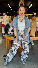Load image into Gallery viewer, Camo Harem Pants