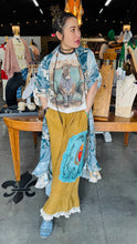 Load image into Gallery viewer, Bee Linen Shirt Dress