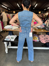 Load image into Gallery viewer, Medium Dark Hem Slit Cropped Relaxed Straight