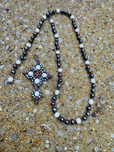 Load image into Gallery viewer, HC - Lariat Prayer Black/White Pearls Cross Necklace 40"