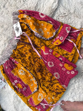 Load image into Gallery viewer, HCWL - Daisy Cargo Shorts