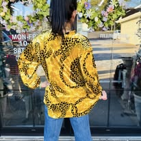 Load image into Gallery viewer, HC - Be My Side Velvet V-Top _ Gold