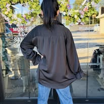 Load image into Gallery viewer, HC -Gray Bow Tie Everyday Top