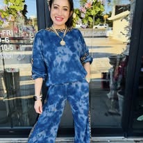 Load image into Gallery viewer, HC - CoCo Snuggle Top Tie Dye Side Leopard