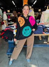Load image into Gallery viewer, Davi & Dani - Smiley Face Sweater - Black