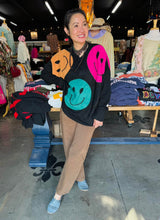 Load image into Gallery viewer, Davi & Dani - Smiley Face Sweater - Black