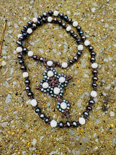 Load image into Gallery viewer, HC - Lariat Prayer Black/White Pearls Cross Necklace 40"