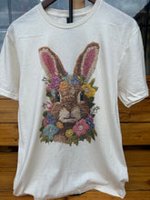 Load image into Gallery viewer, Star Bar Design - Yarn Bunny With Flowers