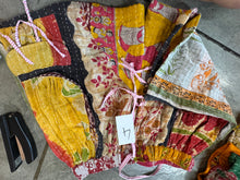 Load image into Gallery viewer, HCWL - Daisy Cargo Shorts