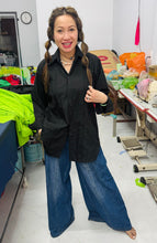 Load image into Gallery viewer, HC - Front Pleated Point Collar Shirt- Black