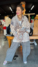 Load image into Gallery viewer, Peace Linen Blazer