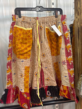 Load image into Gallery viewer, HCWL - Yoyo Slit Ruffle Shorts