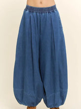 Load image into Gallery viewer, Davi & Dani - Washed Pleated Elastic Waist Balloon Pants