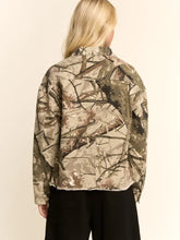 Load image into Gallery viewer, DAVI & DANI - Real Tree Camo Denim Jacket Stud Pocket Front - ARMY GREEN