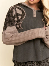 Load image into Gallery viewer, Davi & Dani - Star Peace Patchwork Fabric Hoodie Top