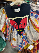Load image into Gallery viewer, Indi and Sai - Upcycel Kantha Band Tee One OF The Kind