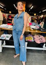 Load image into Gallery viewer, Medium Dark Hem Slit Cropped Relaxed Straight