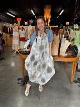 Load image into Gallery viewer, Camille & Company - Linen Jumper