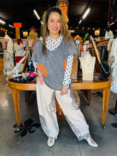 Load image into Gallery viewer, I Love Linen - Wash Tiger Tee Gray