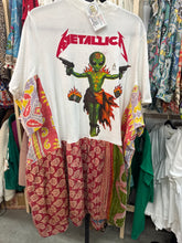 Load image into Gallery viewer, Indi and Sai - Upcycle Kantha Band Tee One OF The Kind