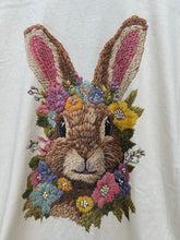 Load image into Gallery viewer, Star Bar Design - Yarn Bunny With Flowers