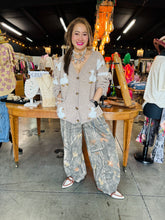 Load image into Gallery viewer, J.nna - The Woodland Denim-Trim Joggers