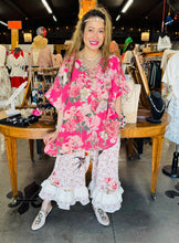 Load image into Gallery viewer, Collar Linen Top Pink Floral & Leopard