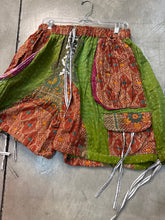 Load image into Gallery viewer, HCWL - Daisy Cargo Shorts