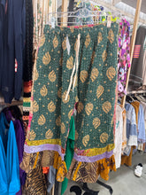 Load image into Gallery viewer, Indi & Sai - Kantha Ruffle Bloomer