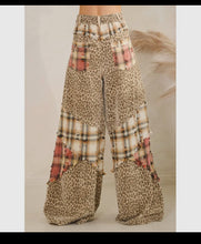 Load image into Gallery viewer, Oli & Hali - Washed Plaid Leopard Pant - Cream