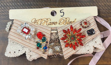 Load image into Gallery viewer, A RARE BIRD - COLLAR WITH BROOCHES