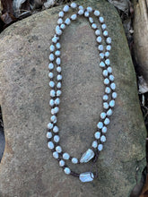 Load image into Gallery viewer, HC - Lariat Silver Pearls Necklace 40"