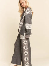 Load image into Gallery viewer, Davi & Dani - Milli Mix Matched Flower Patch Top - Charcoal