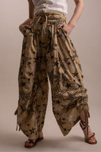 Load image into Gallery viewer, Bluevelvet - WIDE LEG HIGH WAIST STAR PRINT PANTS