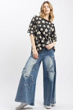 Load image into Gallery viewer, Bluevelvet - Star Patch Round Neck T-Shirt - Black