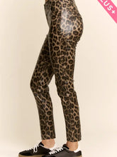 Load image into Gallery viewer, Davi & Dani - Leopard Elastic Waist Pants