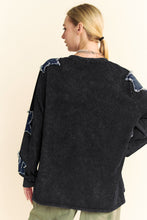 Load image into Gallery viewer, Davi & Dani - Black Washed Denim Star Patch Loose Fit Long Sleeve Top