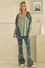 Load image into Gallery viewer, Oli & Hali - WASHED FABRIC FLORAL EMBROIDERY RUCHED SLEEVE TOP TEAL