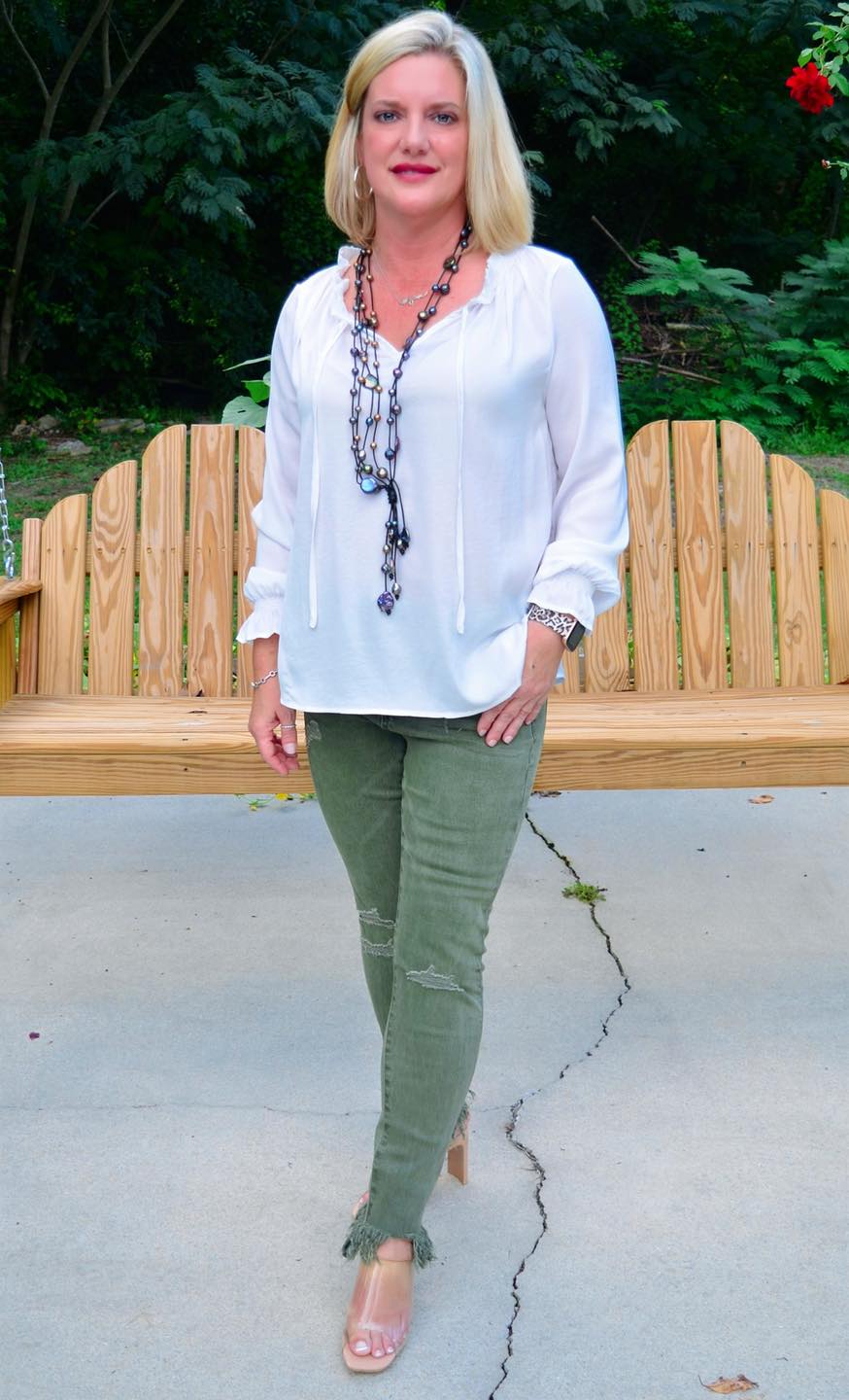 Mid Rise Crop Skinny with Fray Hem
