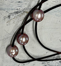 Load image into Gallery viewer, Single Pink Angel Pearl Necklace