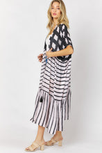 Load image into Gallery viewer, Feeling Special Kimono