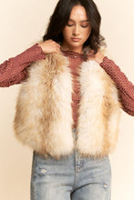 Load image into Gallery viewer, Davi &amp; Dani - FAUX FUR LAYERED VEST
