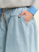 Load image into Gallery viewer, J.nna - Capri Flared High Waist Jeans
