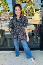 Load image into Gallery viewer, HC - Black/White Classic Beauty Top
