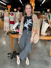 Load image into Gallery viewer, I Love Linen - Swallow Tee
