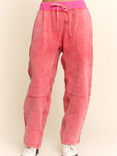 Load image into Gallery viewer, Davi &amp; Dani - Washed French Terry Contrast Waist Barrel Pants Red
