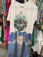 Load image into Gallery viewer, Indi and Sai - Upcycle Kantha Band Tee One OF The Kind
